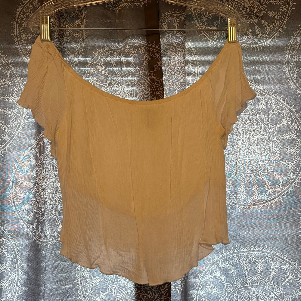 Off the shoulder, crop top